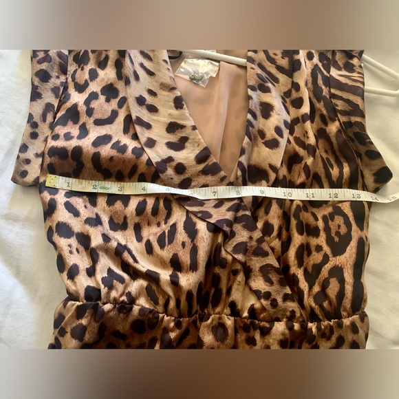 Costa Blanca Leopard Dress - Picture 6 of 7